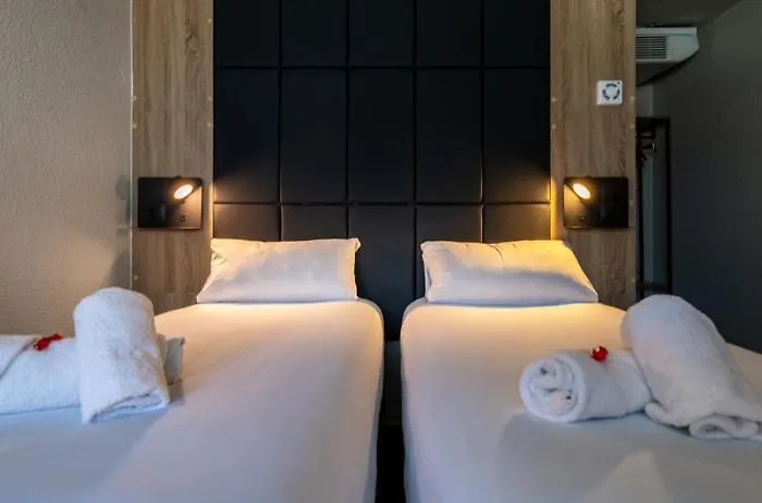 Hotel Le Cyrano Bergerac